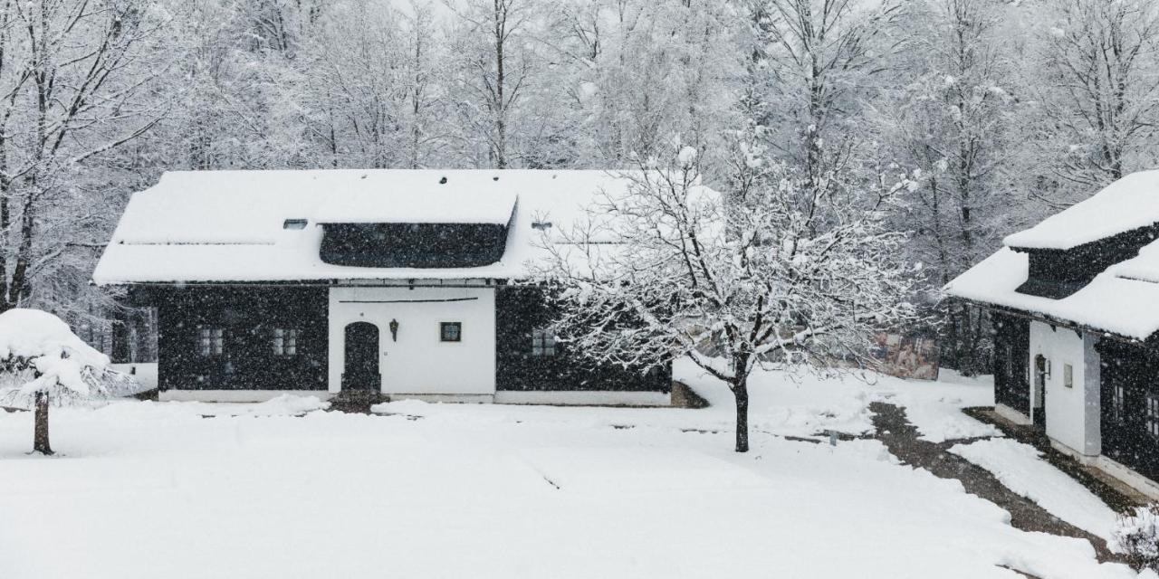 Naturel Hoteldorf Schoenleitn Latschach ober dem Faakersee Luaran gambar